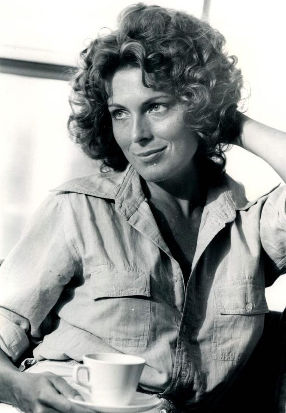 Joanna Cassidy and Johnny Carson